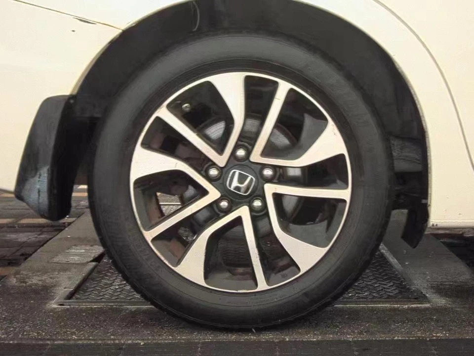 2013 Honda Civic 9th Gen - Image 8 of 14