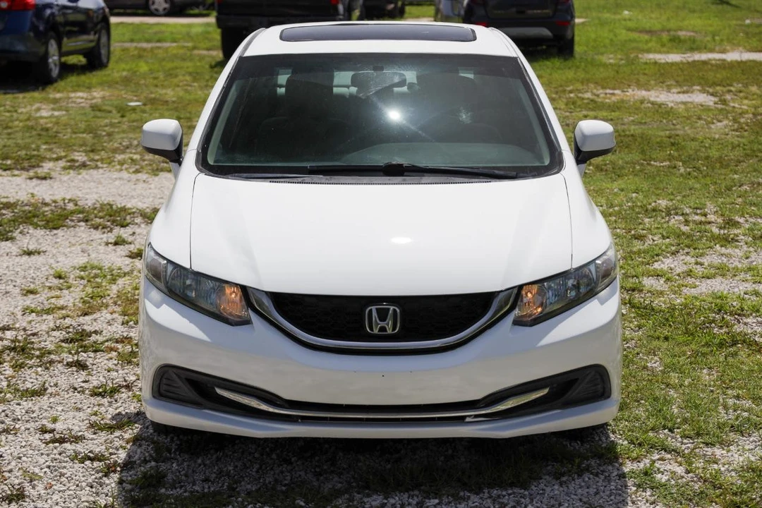 2013 Honda Civic 9th Gen - Image 17 of 31