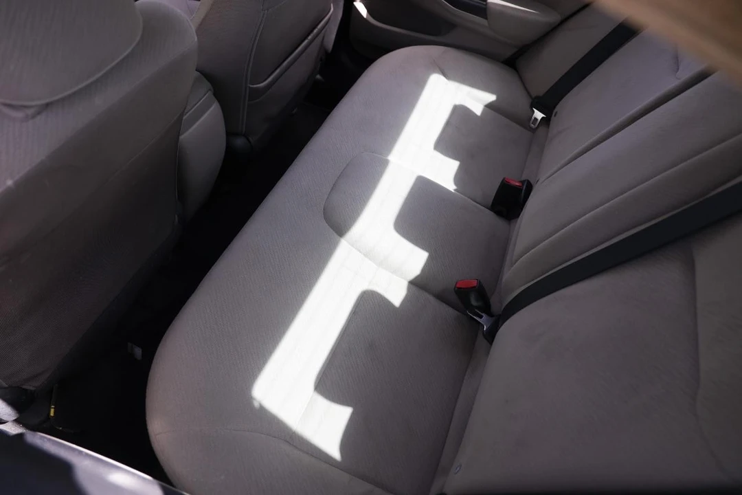 2013 Honda Civic 9th Gen - Image 10 of 31