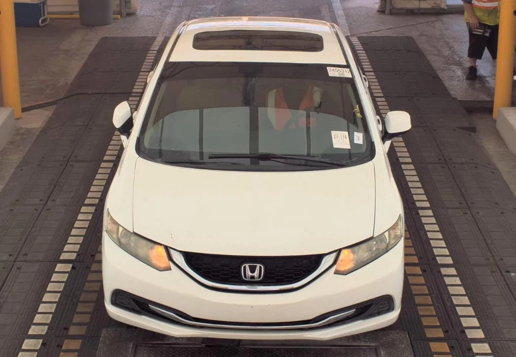 2013 Honda Civic 9th Gen - Image 2 of 14