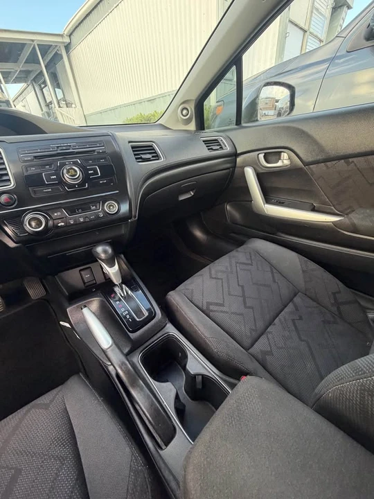 2013 Honda Civic 9th Gen - Image 15 of 20