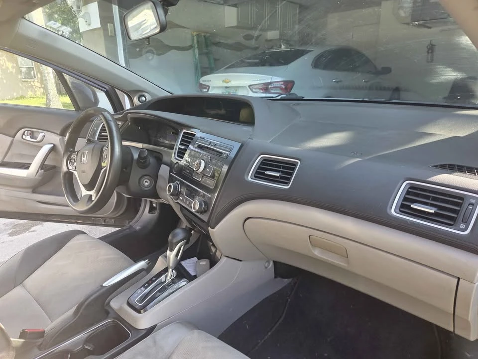 2013 Honda Civic 9th Gen - Image 7 of 11