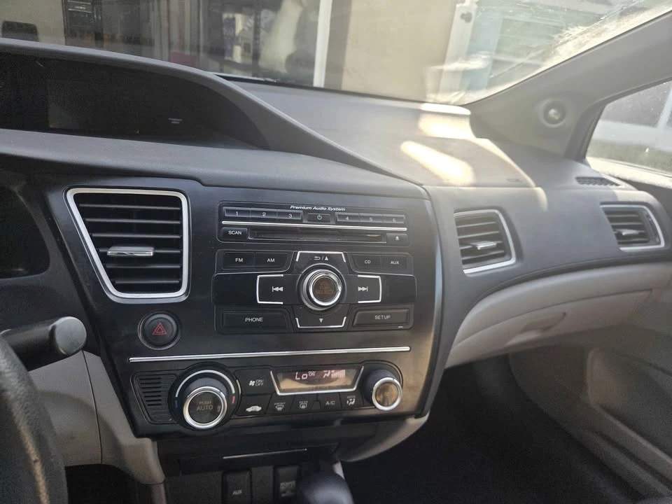 2013 Honda Civic 9th Gen - Image 8 of 11