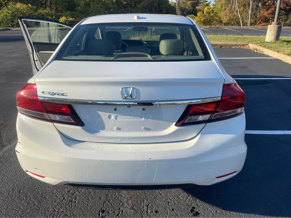 2013 Honda Civic 9th Gen - Image 4 of 11