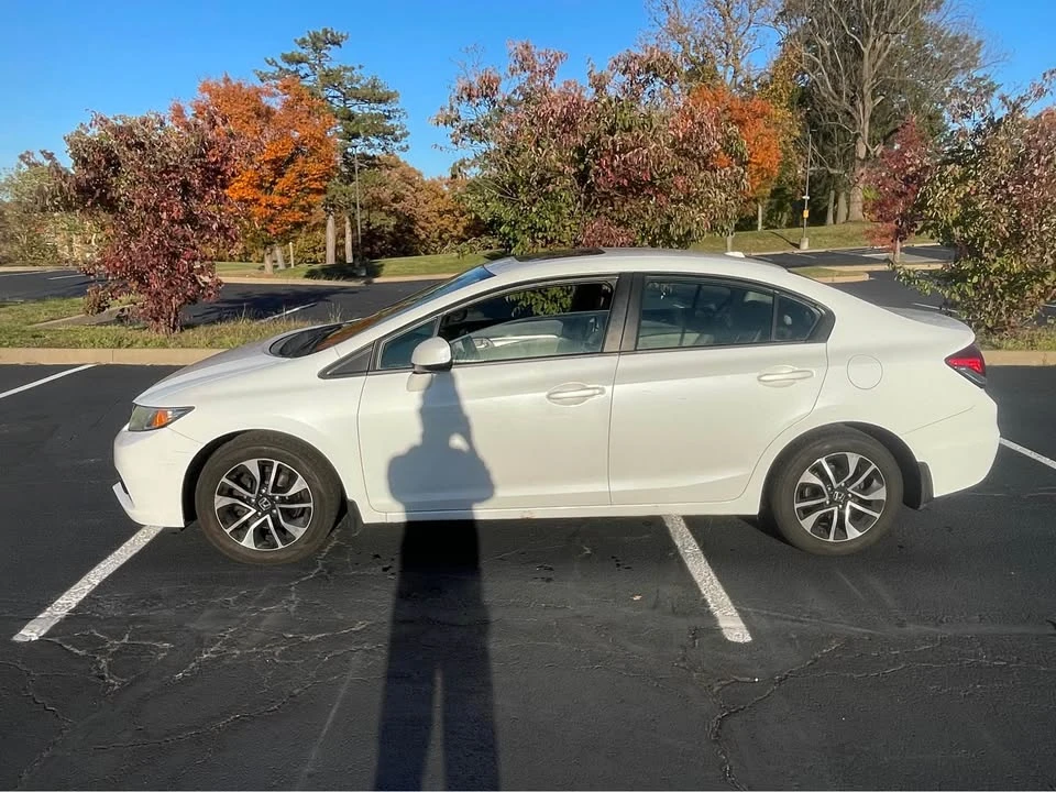 2013 Honda Civic 9th Gen - Image 6 of 11