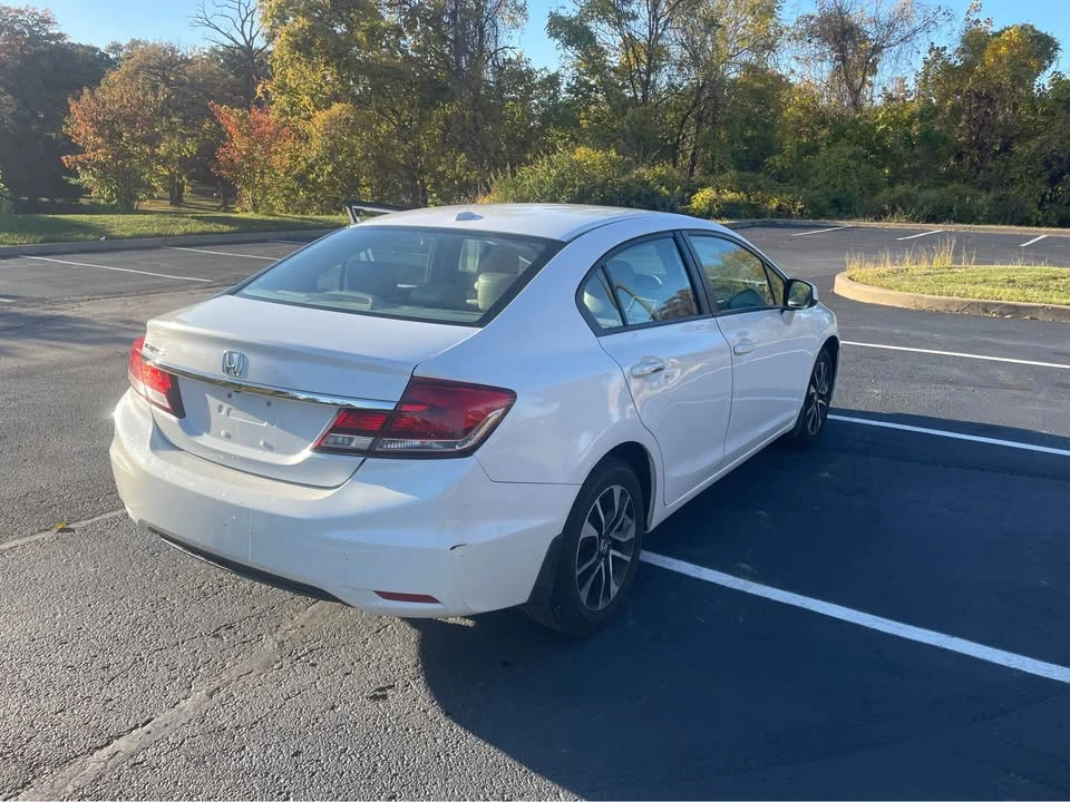 2013 Honda Civic 9th Gen - Image 3 of 11