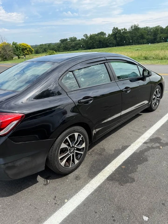 2013 Honda Civic 9th Gen - Image 2 of 5