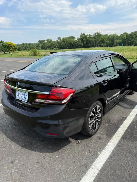 2013 Honda Civic 9th Gen - Image 3 of 5