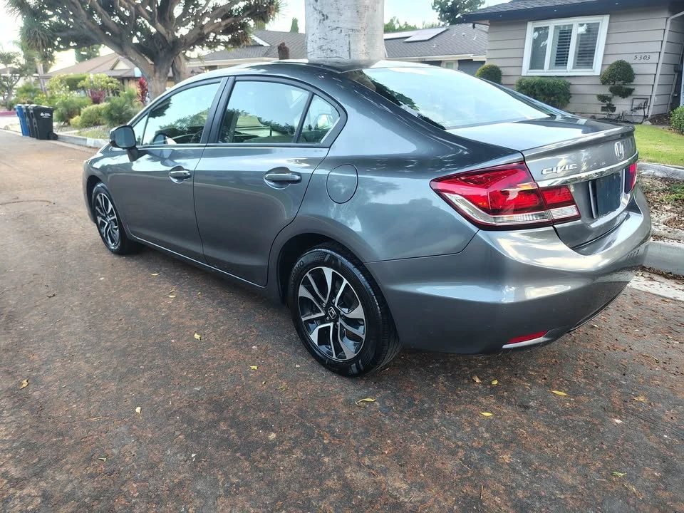 2013 Honda Civic 9th Gen - Image 2 of 10