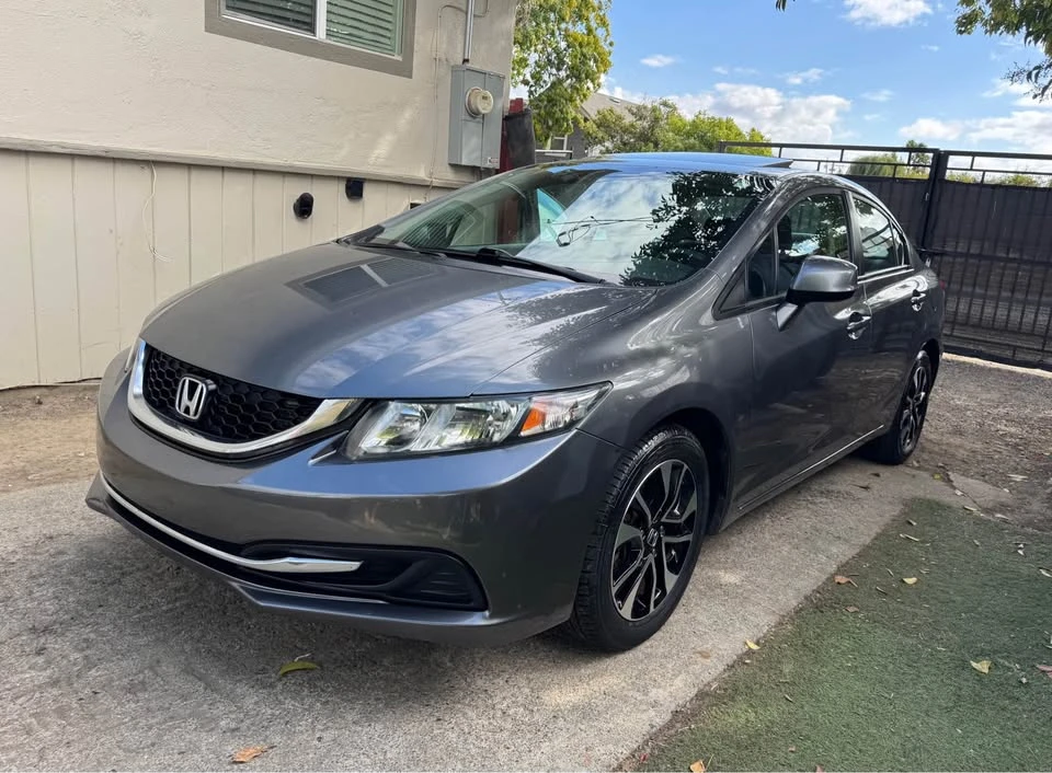 2013 Honda Civic 9th Gen - Image 8 of 15