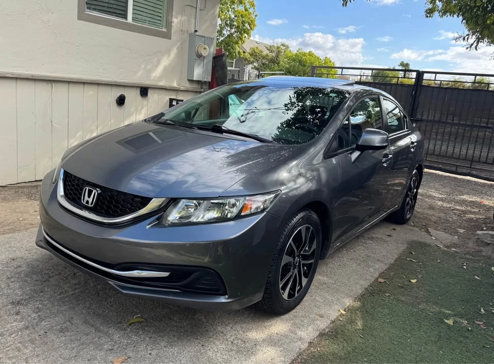2013 Honda Civic 9th Gen - Image 4 of 15