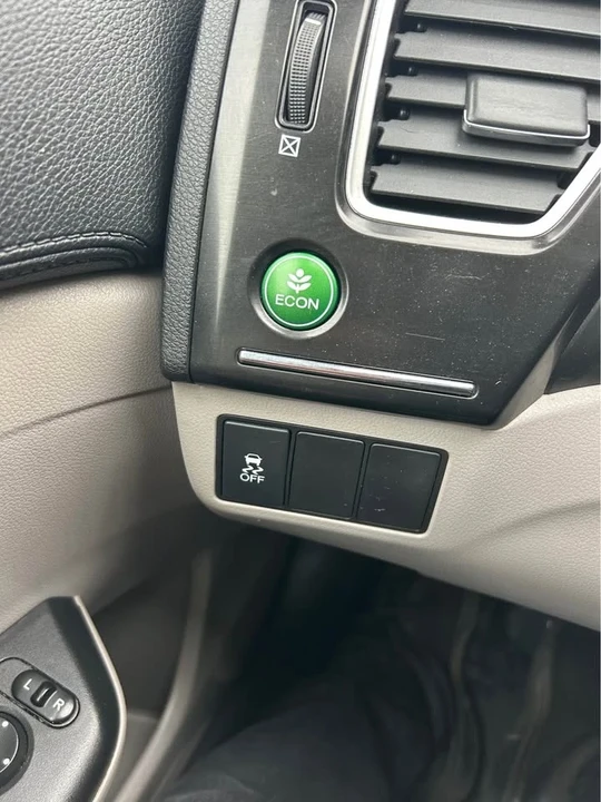 2013 Honda Civic 9th Gen - Image 7 of 8