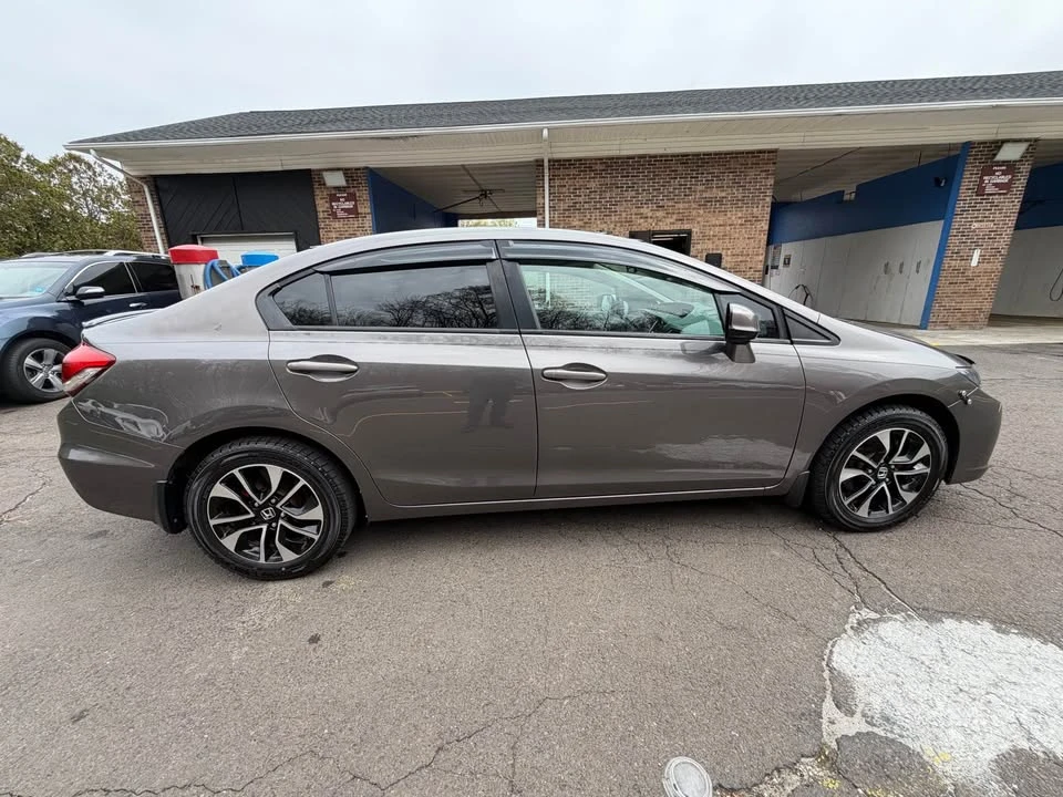 2013 Honda Civic 9th Gen - Image 3 of 16
