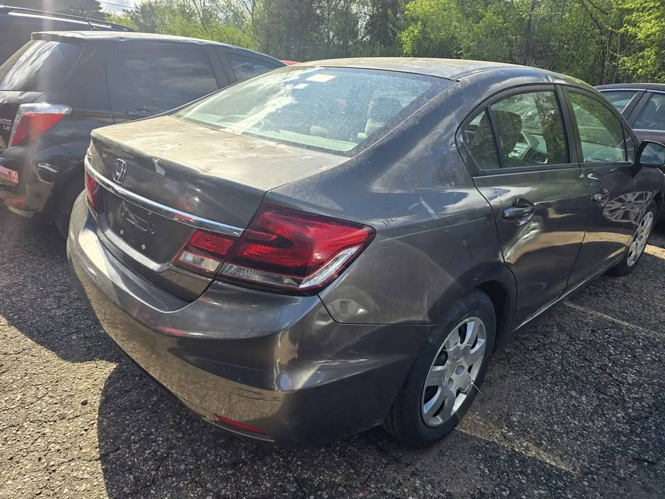 2013 Honda Civic 9th Gen - Image 3 of 8