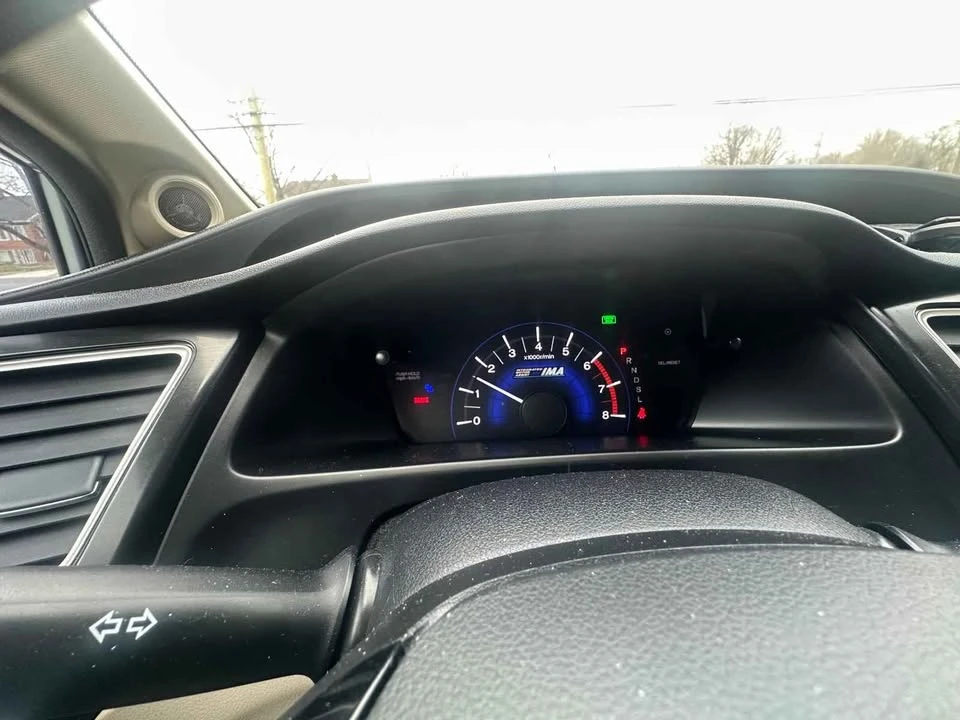 2013 Honda Civic 9th Gen - Image 9 of 12