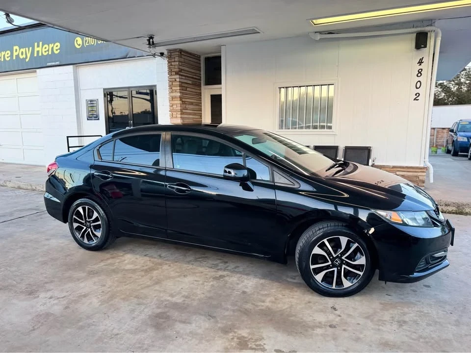 2013 Honda Civic 9th Gen - Image 2 of 14