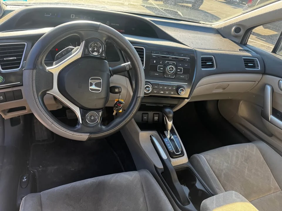2013 Honda Civic 9th Gen - Image 5 of 9