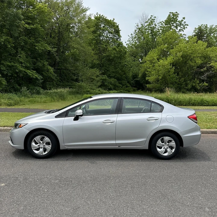 2013 Honda Civic 9th Gen - Image 8 of 12