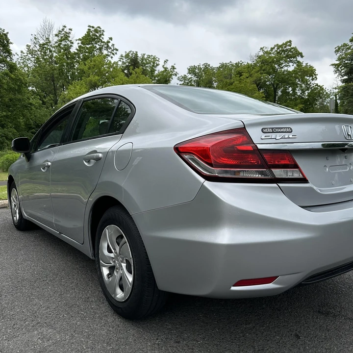 2013 Honda Civic 9th Gen - Image 6 of 12