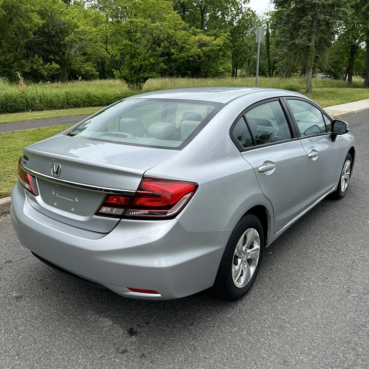 2013 Honda Civic 9th Gen - Image 3 of 12