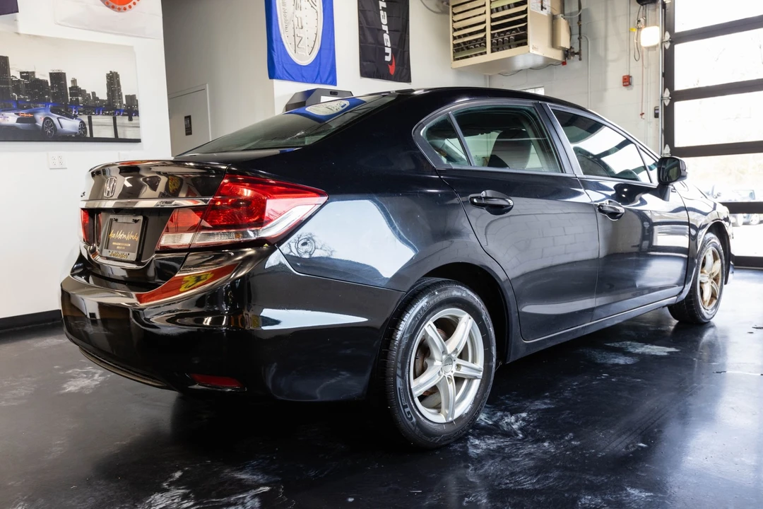 2013 Honda Civic 9th Gen - Image 10 of 31