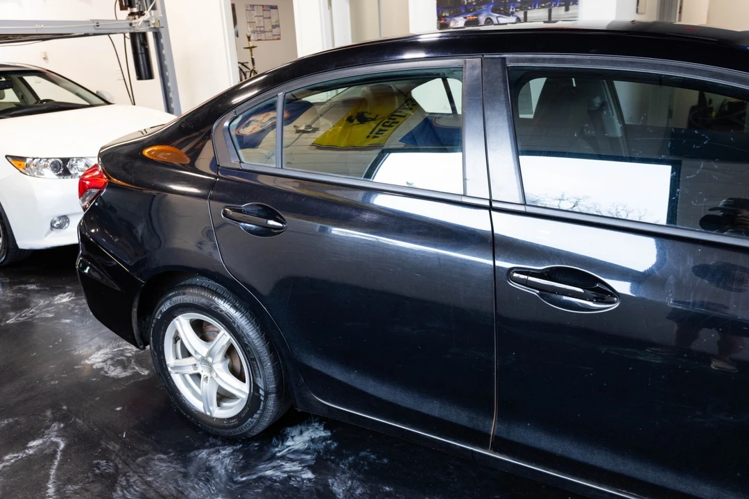 2013 Honda Civic 9th Gen - Image 11 of 31