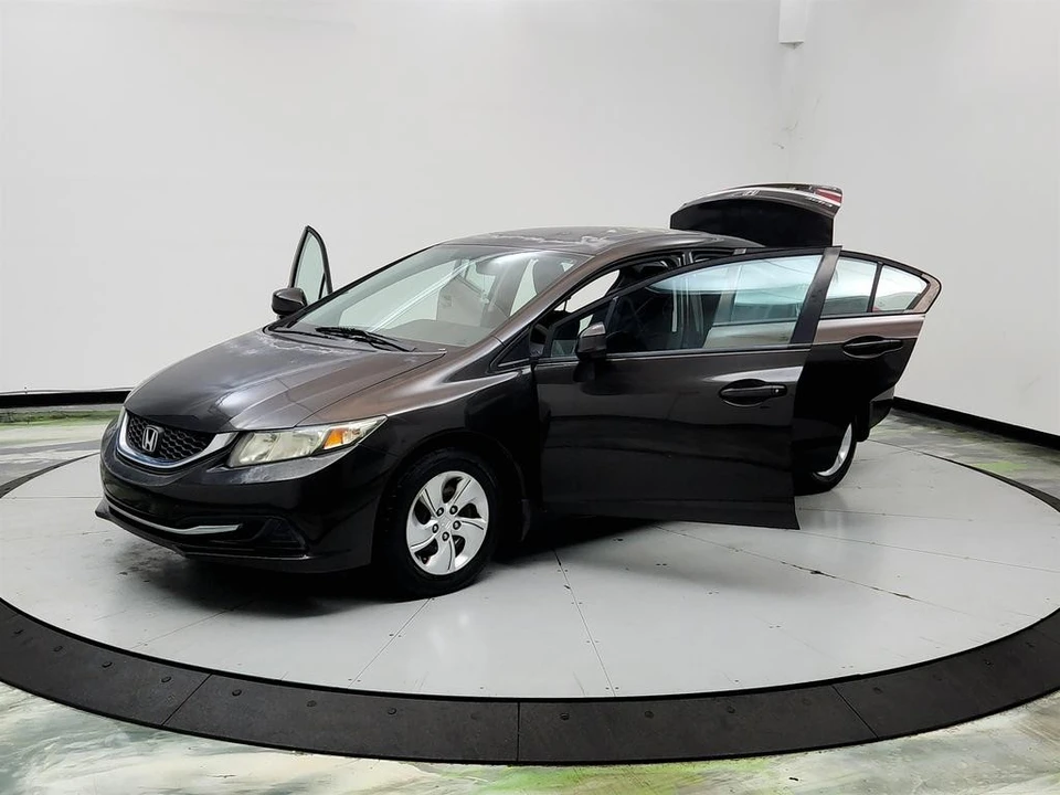 2013 Honda Civic 9th Gen - Image 9 of 31