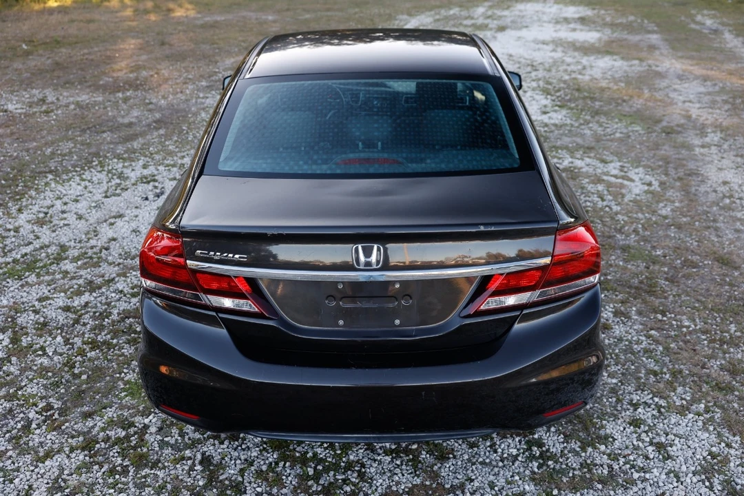 2013 Honda Civic 9th Gen - Image 9 of 12