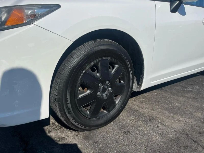 2013 Honda Civic 9th Gen - Image 9 of 12