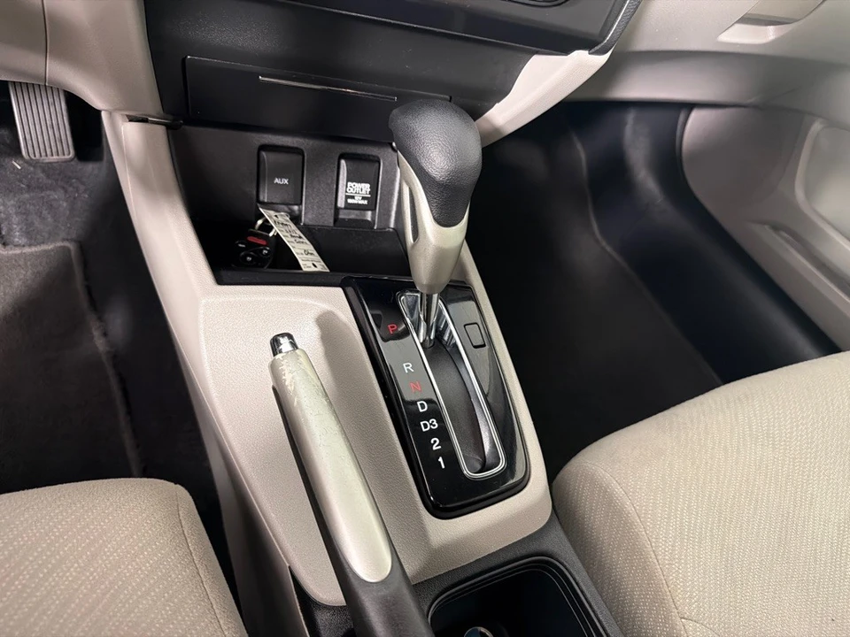 2013 Honda Civic 9th Gen - Image 15 of 23