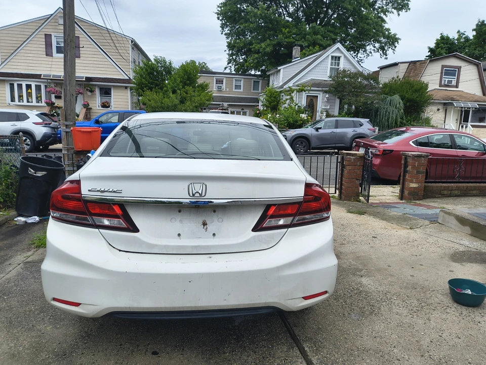2013 Honda Civic 9th Gen - Image 10 of 12