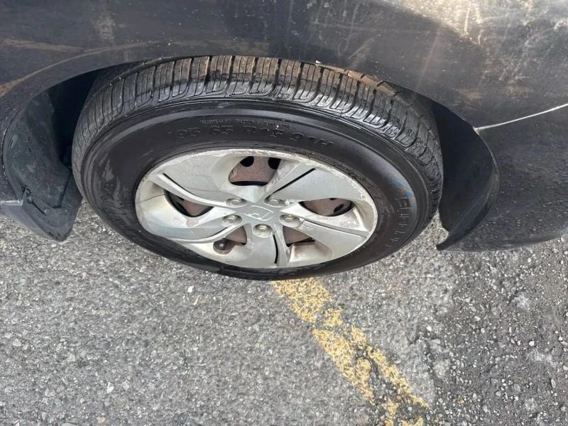 2013 Honda Civic 9th Gen - Image 5 of 12