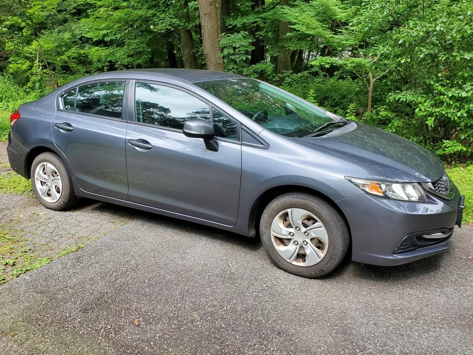 2013 Honda Civic 9th Gen - Image 3 of 31