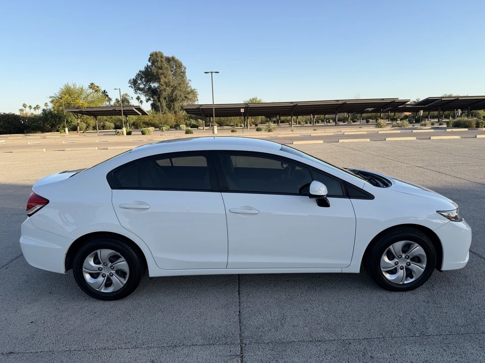 2013 Honda Civic 9th Gen - Image 8 of 28