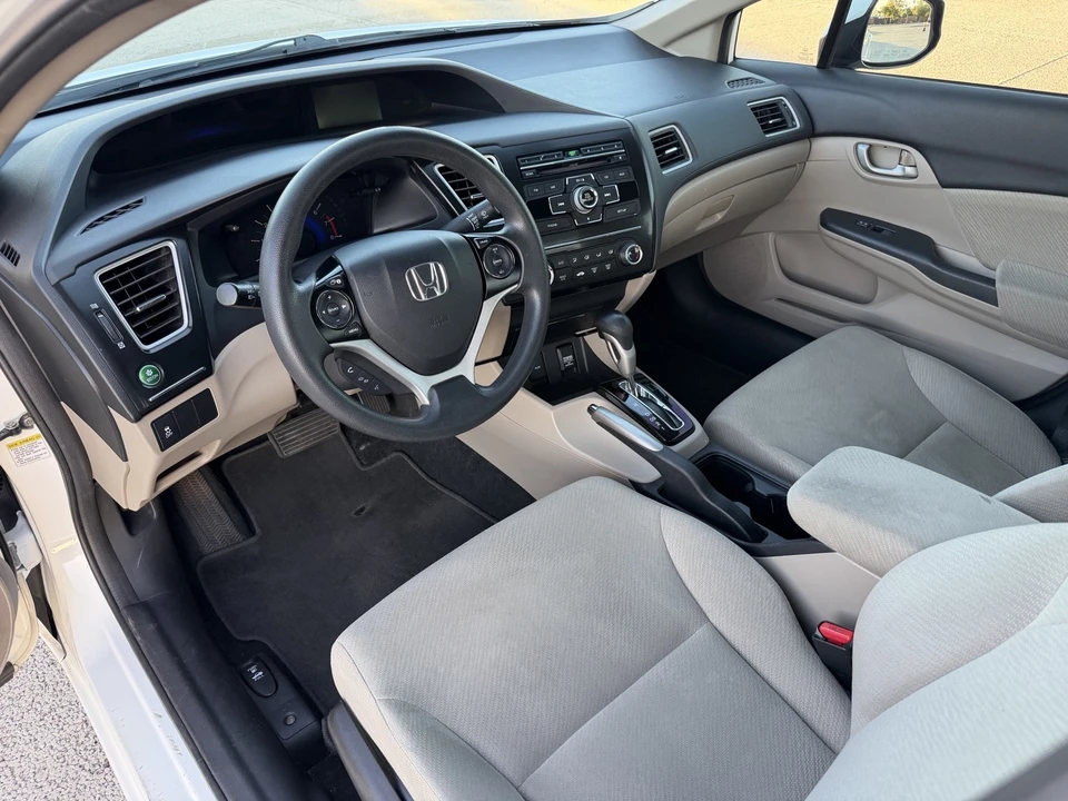2013 Honda Civic 9th Gen - Image 19 of 28