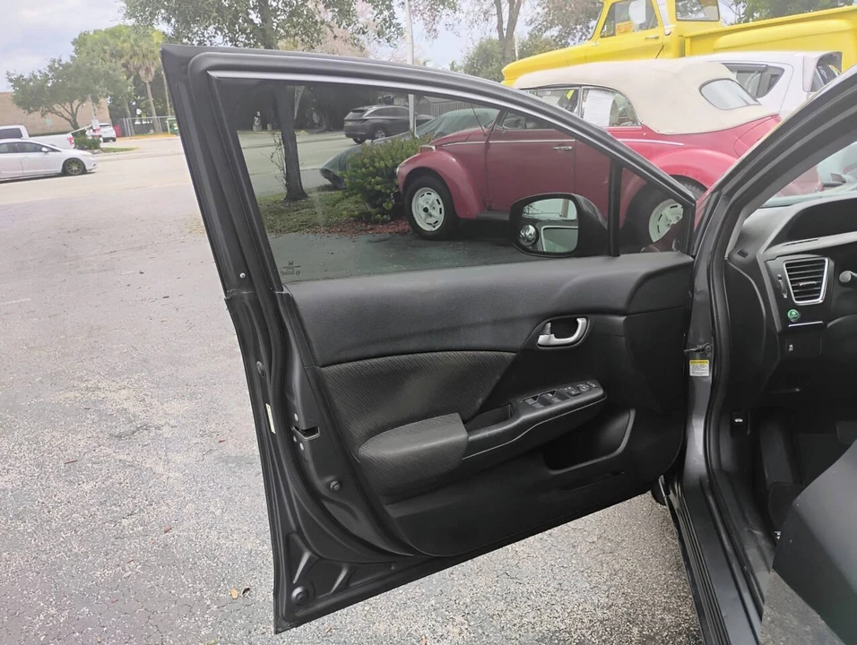 2013 Honda Civic 9th Gen - Image 9 of 26