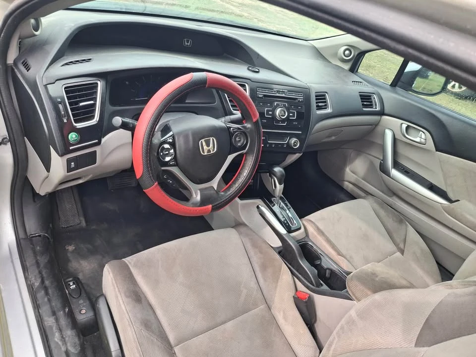 2013 Honda Civic 9th Gen - Image 8 of 10