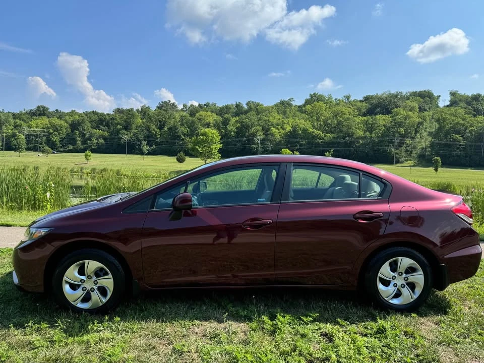 2013 Honda Civic 9th Gen - Image 2 of 19