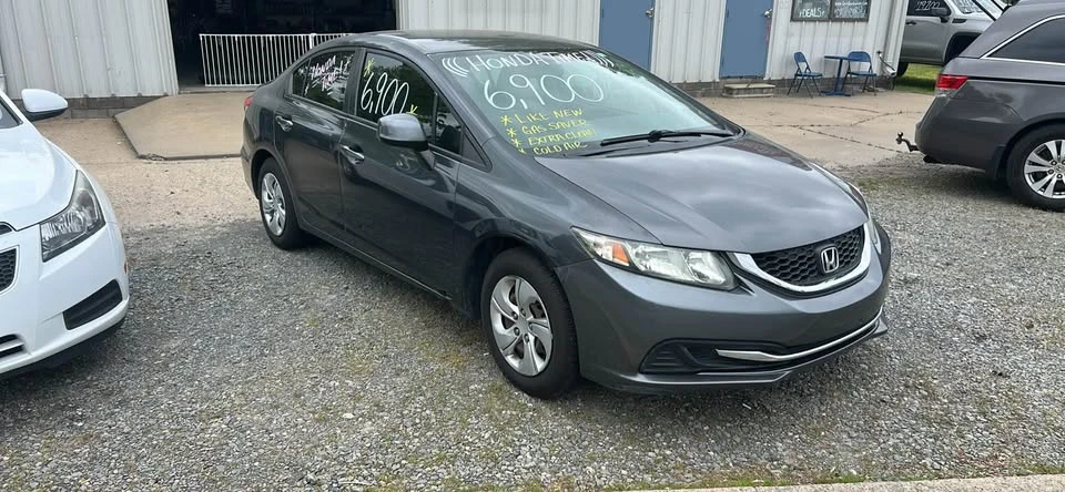 2013 Honda Civic 9th Gen - Image 2 of 3