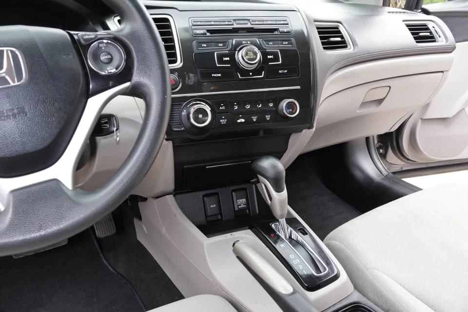 2013 Honda Civic 9th Gen - Image 12 of 15