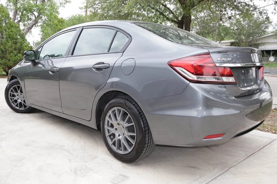2013 Honda Civic 9th Gen - Image 7 of 15