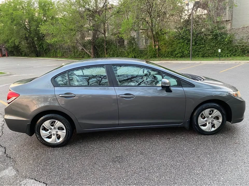 2013 Honda Civic 9th Gen - Image 6 of 17