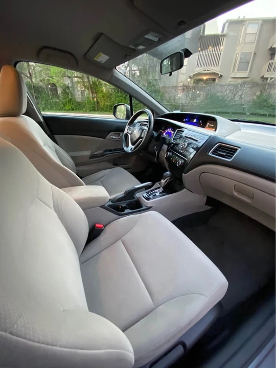 2013 Honda Civic 9th Gen - Image 10 of 17