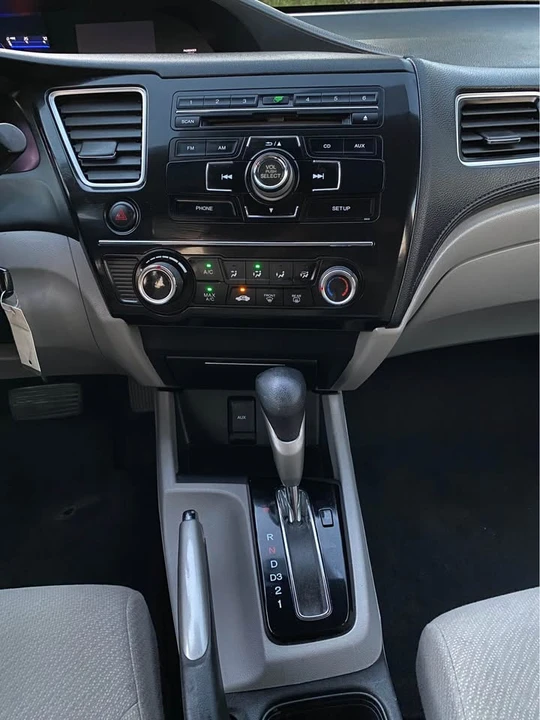 2013 Honda Civic 9th Gen - Image 14 of 17