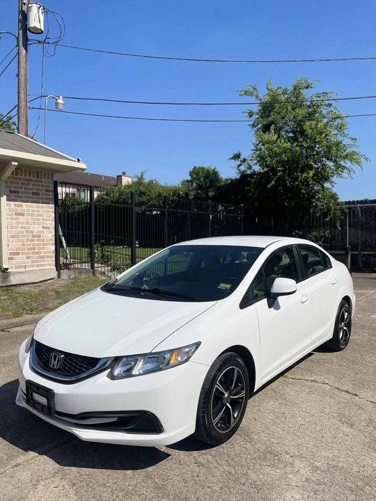 2013 Honda Civic 9th Gen - Image 3 of 16