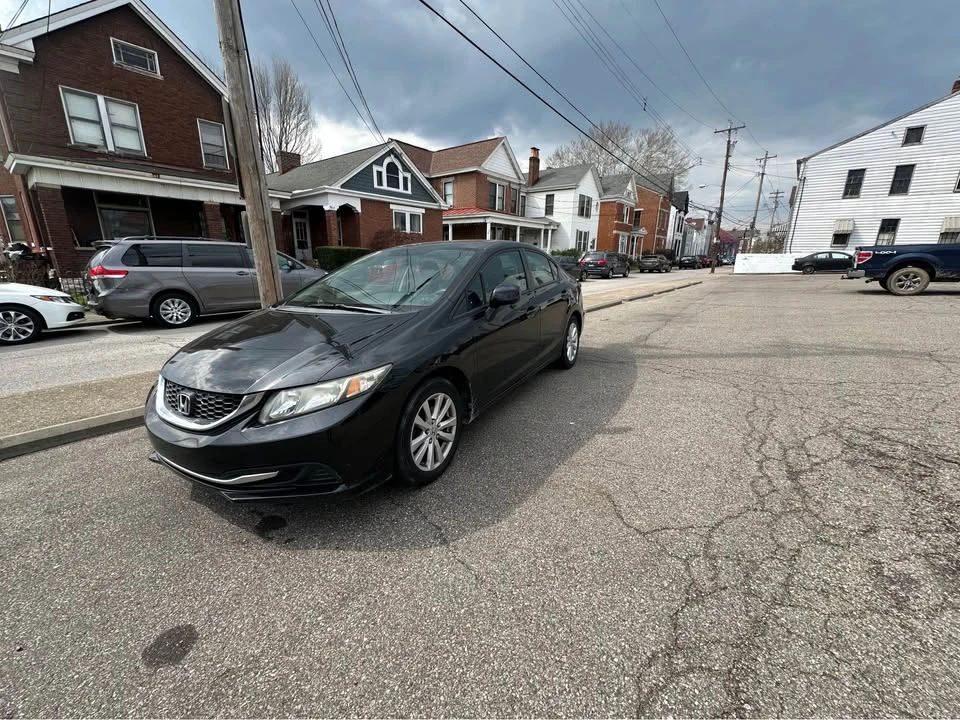 2013 Honda Civic 9th Gen - Image 4 of 4