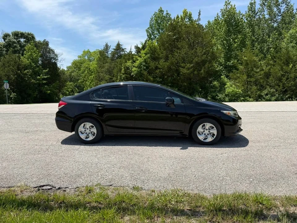 2013 Honda Civic 9th Gen - Image 3 of 8