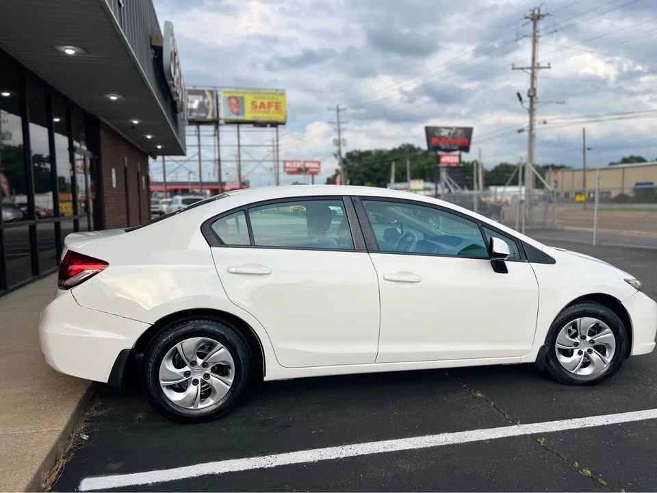 2013 Honda Civic 9th Gen - Image 5 of 14
