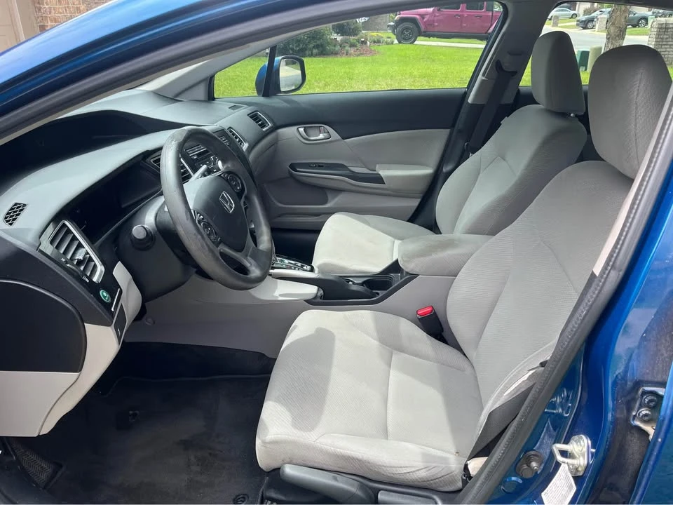 2013 Honda Civic - Image 3 of 10