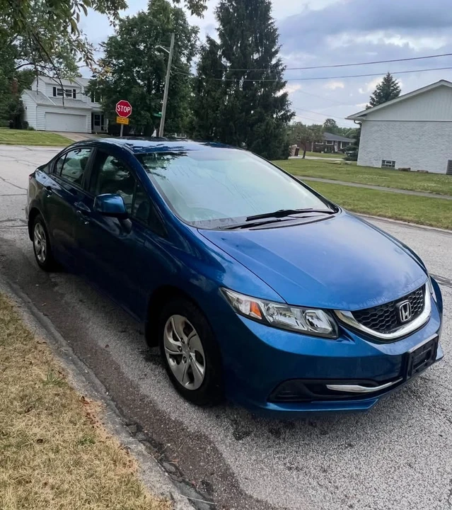 2013 Honda Civic 9th Gen - Image 3 of 10